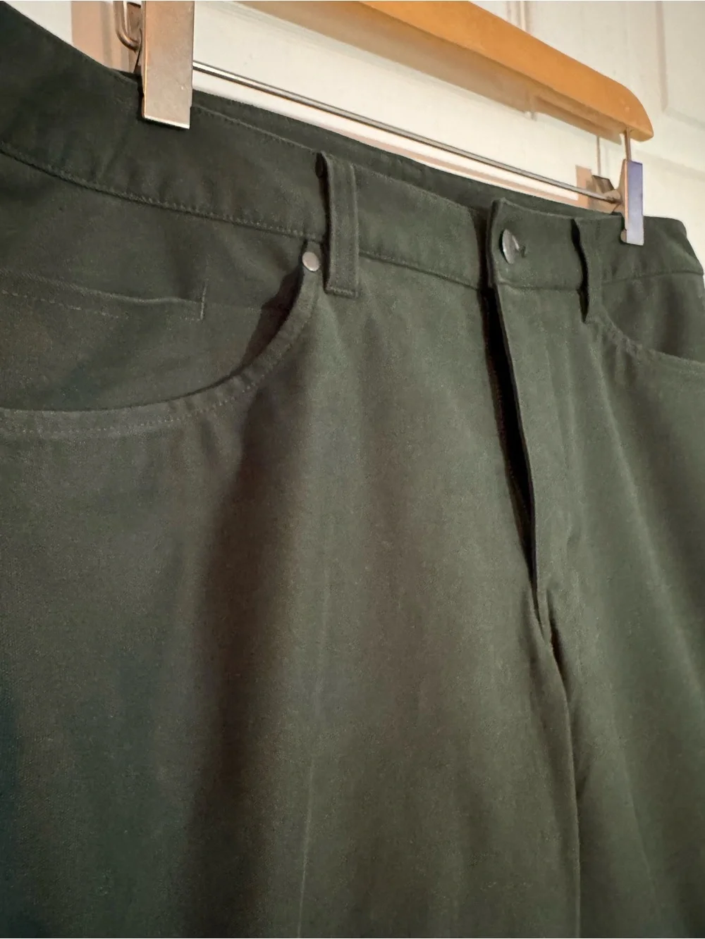 Lululemon Men's Olive Green Canvas Pants, NEVER WORN - Picture 4 of 14